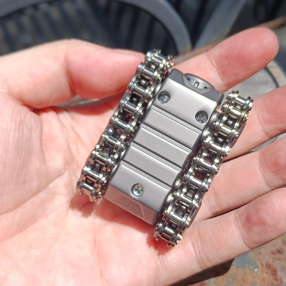 Metal Rotating Tank Fidget Toy – Tactical Stress Reliever