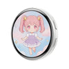 Badge numérique rond représentant une fille anime aux cheveux roses et une robe violette sur fond bleu clair.
