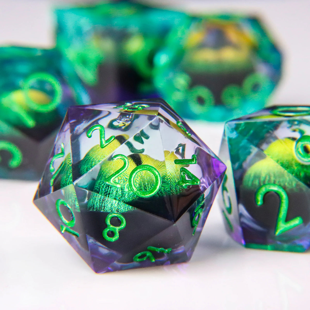 Liquid Core Polyhedral Dice Set – 7 Sharp-Edge Resin Dice with Swirling Quicksand