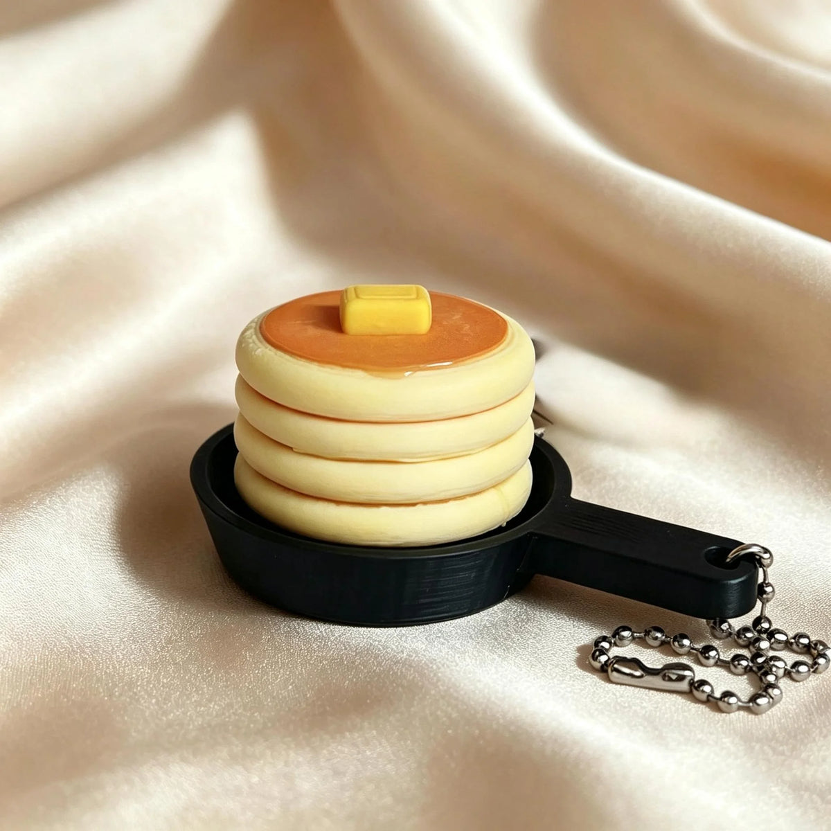 Cute Cartoon Cake Fidget Keychain – Stress Relief Clicker Toy
