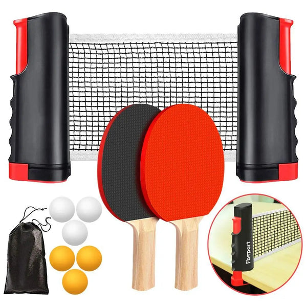 Sæt med sort og rød opslagelig bordtennisnet, bat og bolde på en overflade.
