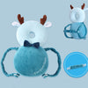 Protection tête d'un ours en peluche bleu doux avec des oreilles roses et un sac à dos assorti en tissu.