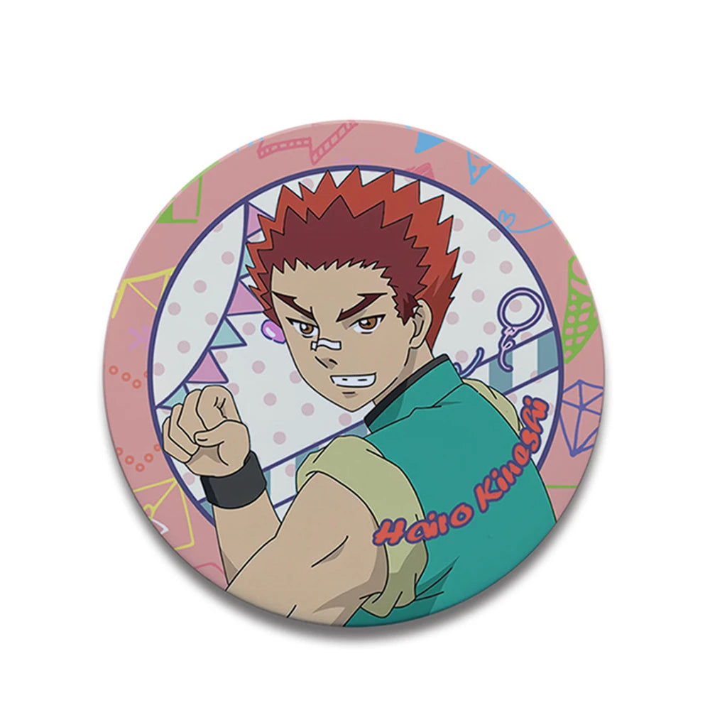 Anime tinplate badge pin featuring Saiki Kusuo and Teruhashi Kokomi cosplay characters