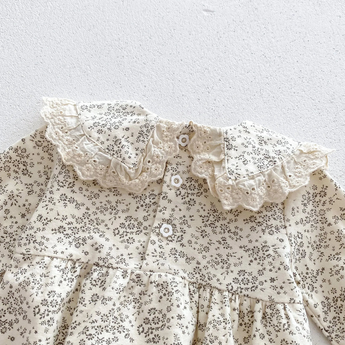 Baby Girls Lace-Trim Cotton Romper with Floral Details