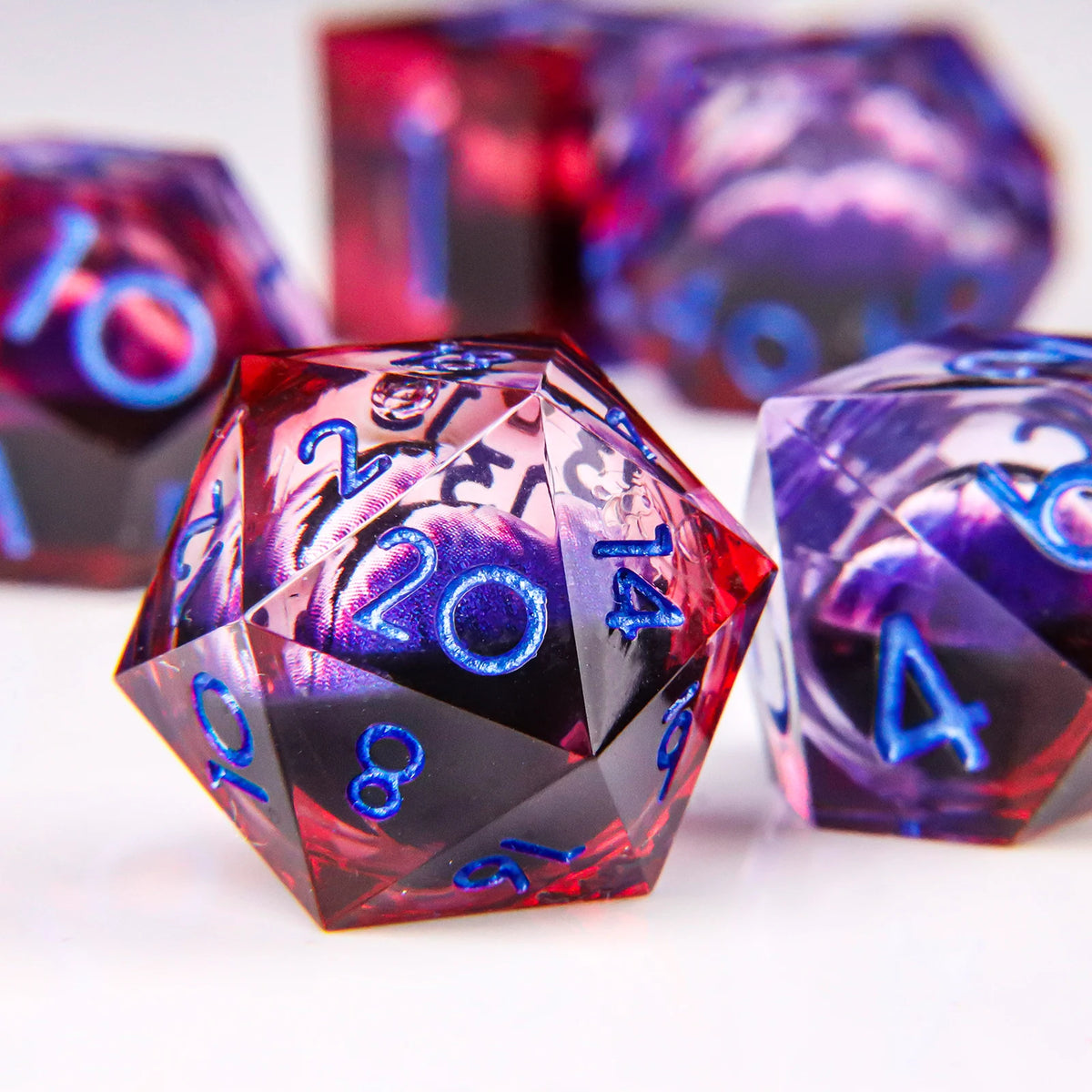 Liquid Core Polyhedral Dice Set – 7 Sharp-Edge Resin Dice with Swirling Quicksand