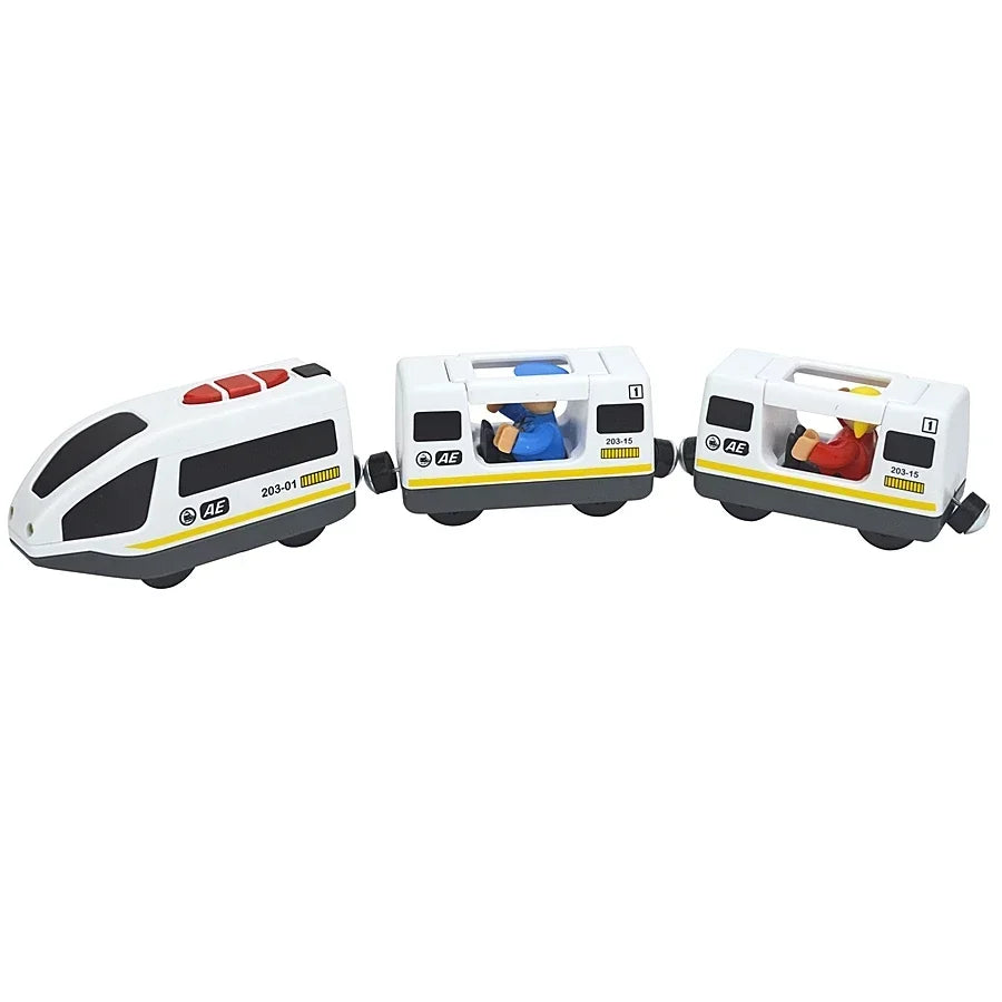 Magnetic Wooden Train Set with Locomotive and Two Carriages