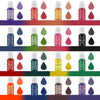 Une rangée de colorants pour bougies liquides de différentes couleurs, y compris violet, orange, rouge et noir, disposés hori