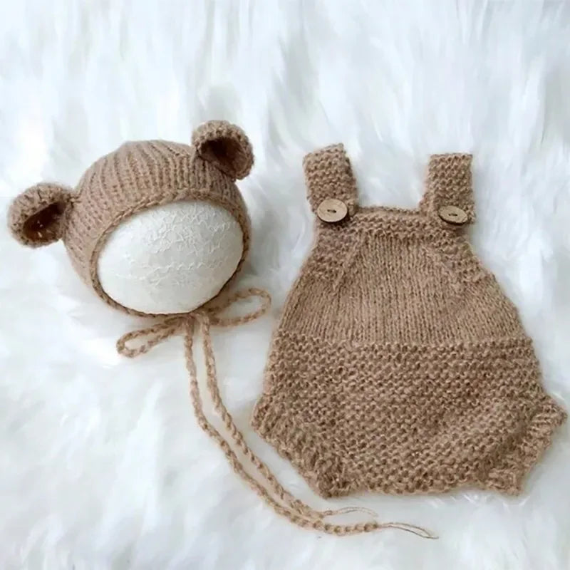 Hand-Knitted Newborn Romper and Hat Set for Photo Sessions