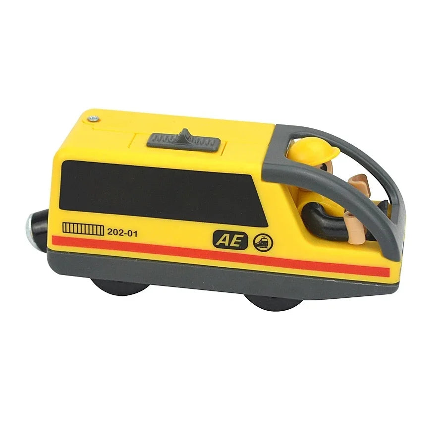 Magnetic Wooden Train Set with Locomotive and Two Carriages