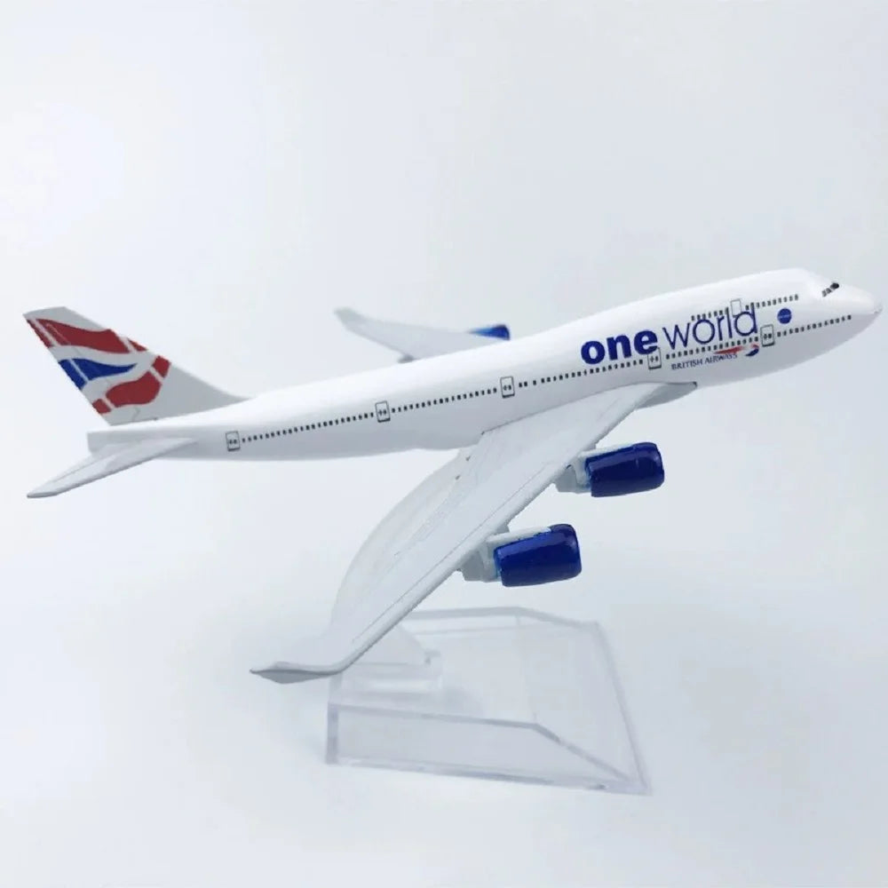 Diecast Metal Boeing Aircraft Model – 16 cm Collectible Display Piece