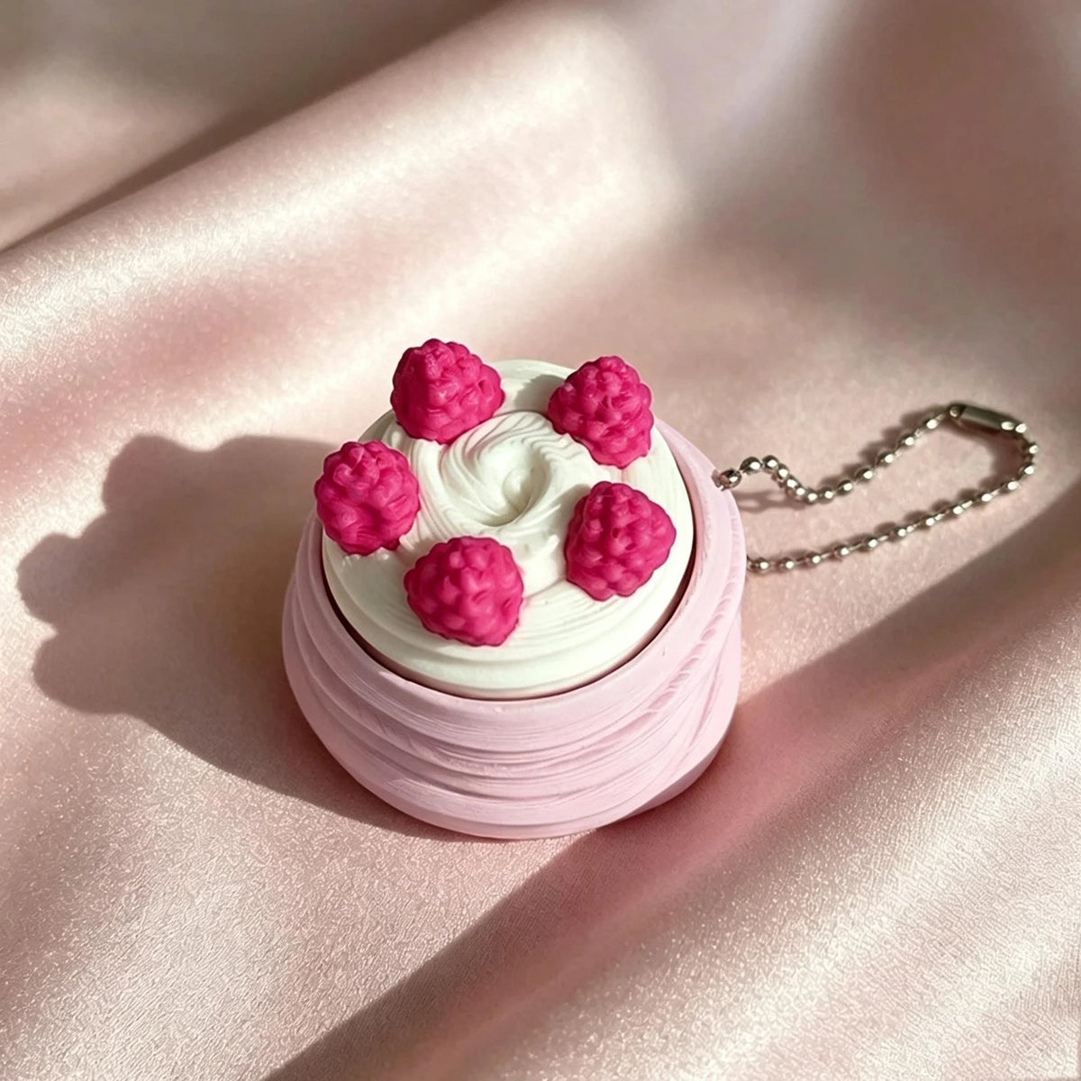 Cute Cartoon Cake Fidget Keychain – Stress Relief Clicker Toy