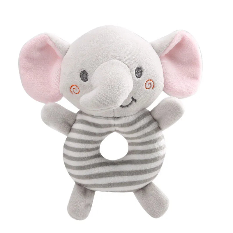 Un jouet de rattle éléphant gris doux avec des oreilles roses et un corps rayé.