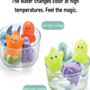 Un juego de juguetes de baño para animales interactivos que muestran un cambio de color de pre a post color.