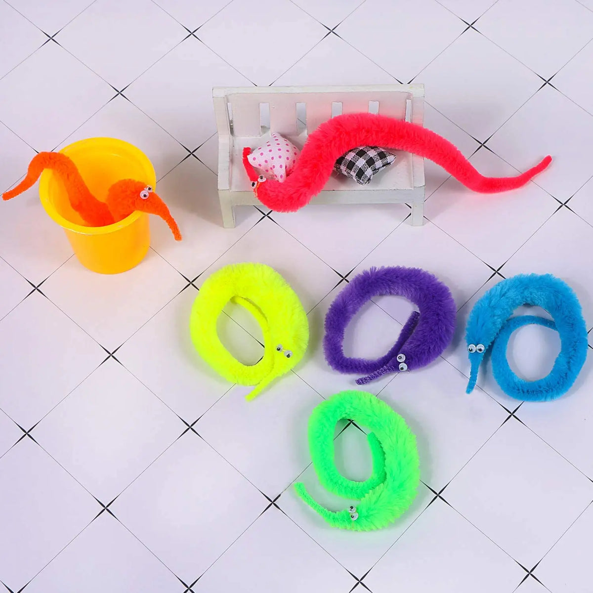 Fuzzy Magic Worm with Invisible String