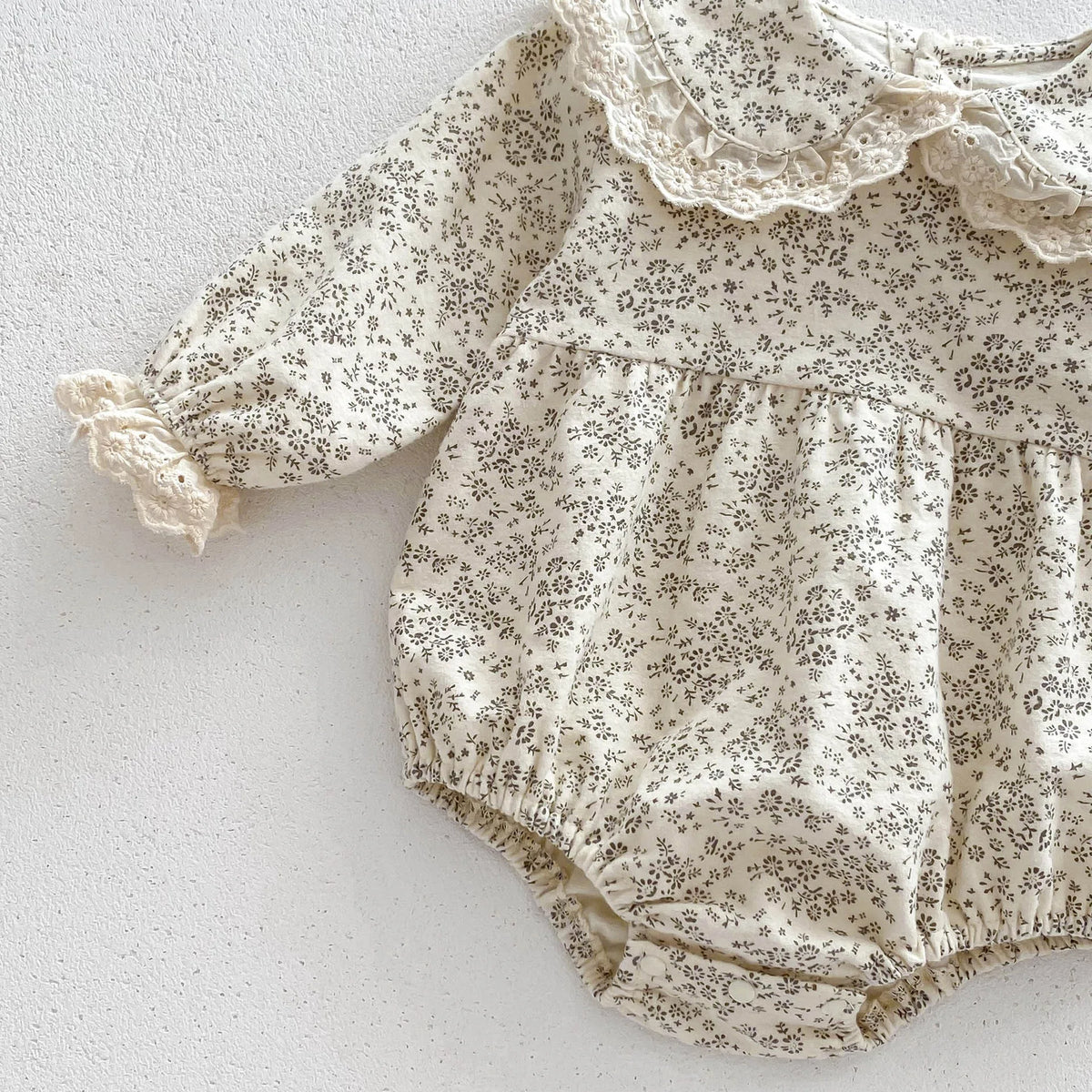 Baby Girls Lace-Trim Cotton Romper with Floral Details