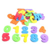 Un jeu de lettres alphabet coloré avec de grandes lettres en plastique de différentes couleurs.