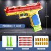 Rote und gelbe Airsoft Blowback-Waffe mit Zubehör wie Magazinen, weichen Kugeln und Geschossen.