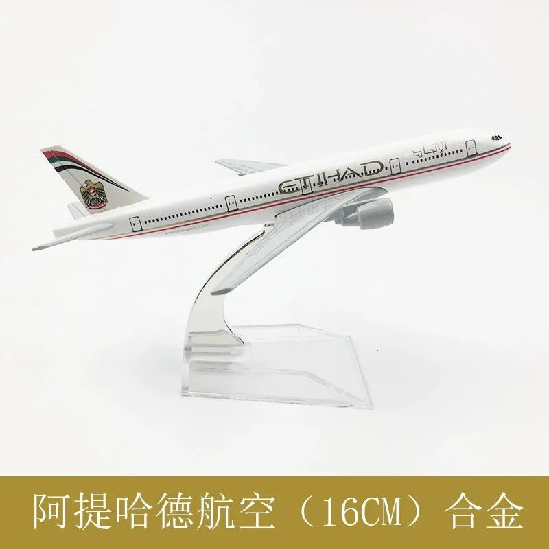 Diecast Metal Boeing Aircraft Model – 16 cm Collectible Display Piece
