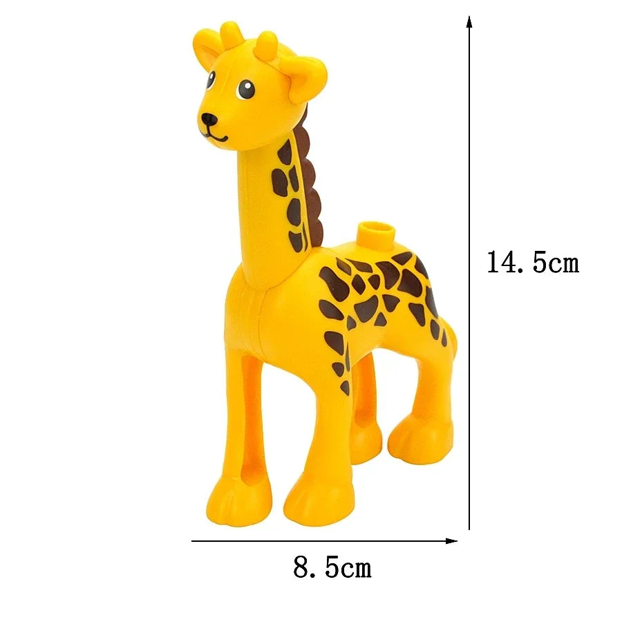 A yellow giraffe building block set with a spotted pattern, measuring 14.5 cm in height and 8.5 cm in length.