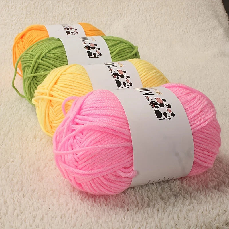 Soft Acrylic Yarn Ball – Medium Weight for Knitting & Crochet