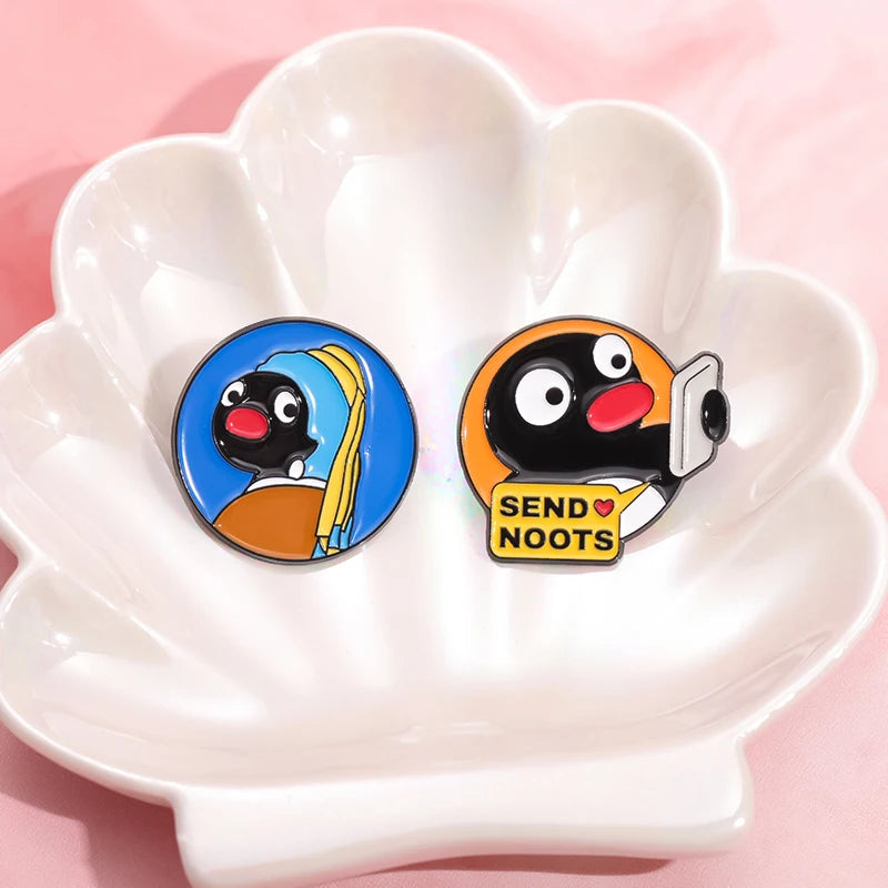 Hand-Painted Penguin Enamel Pin – Cute Cartoon Brooch for Bags, Hats & Jackets