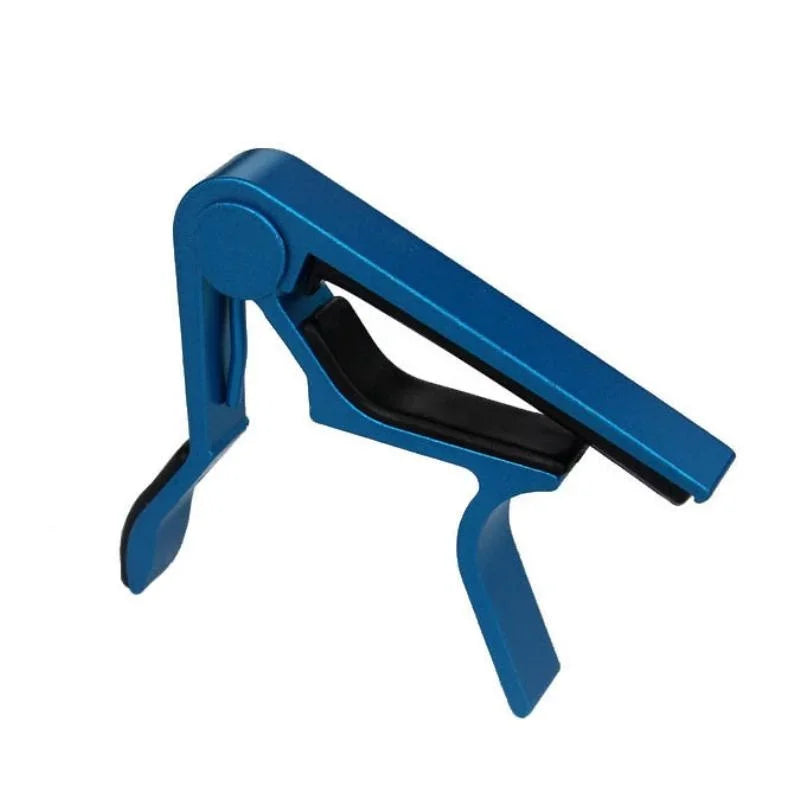 Serre-capodastre bleue réglable pour guitares acoustiques et électriques.