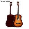 Guitare acoustique en bois avec finition soleil, sur fond blanc.