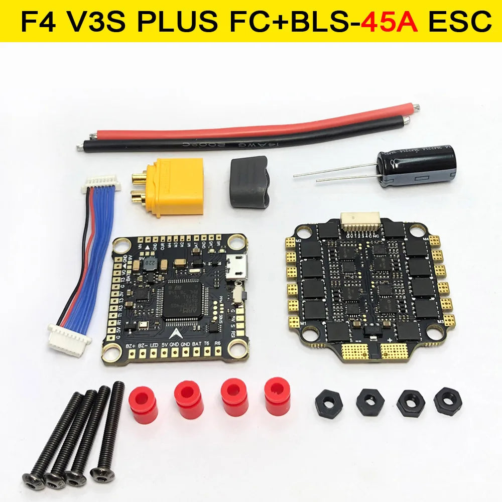 مجموعة وحدة تحكم طيران FPV مع وحدة تحكم سرعة 45 أمبير ومكونات وأسلاك إلكترونية متنوعة.