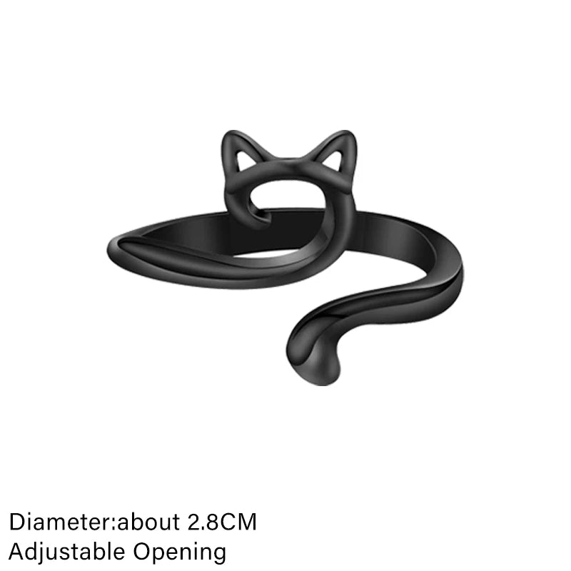 Black adjustable cat-ear crochet ring with a smooth, curved design.