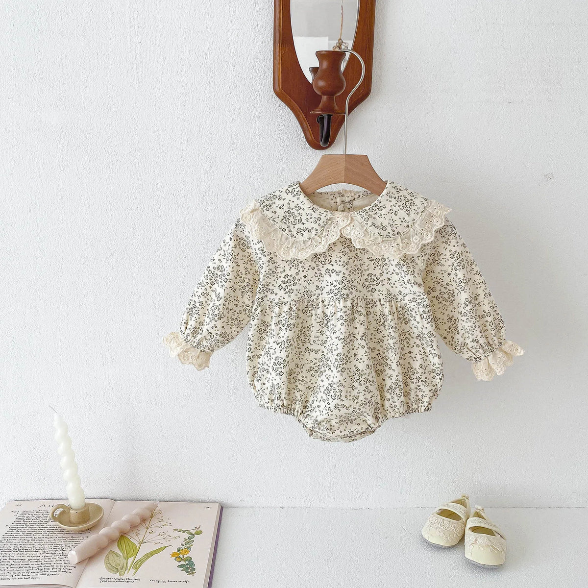 Baby Girls Lace-Trim Cotton Romper with Floral Details