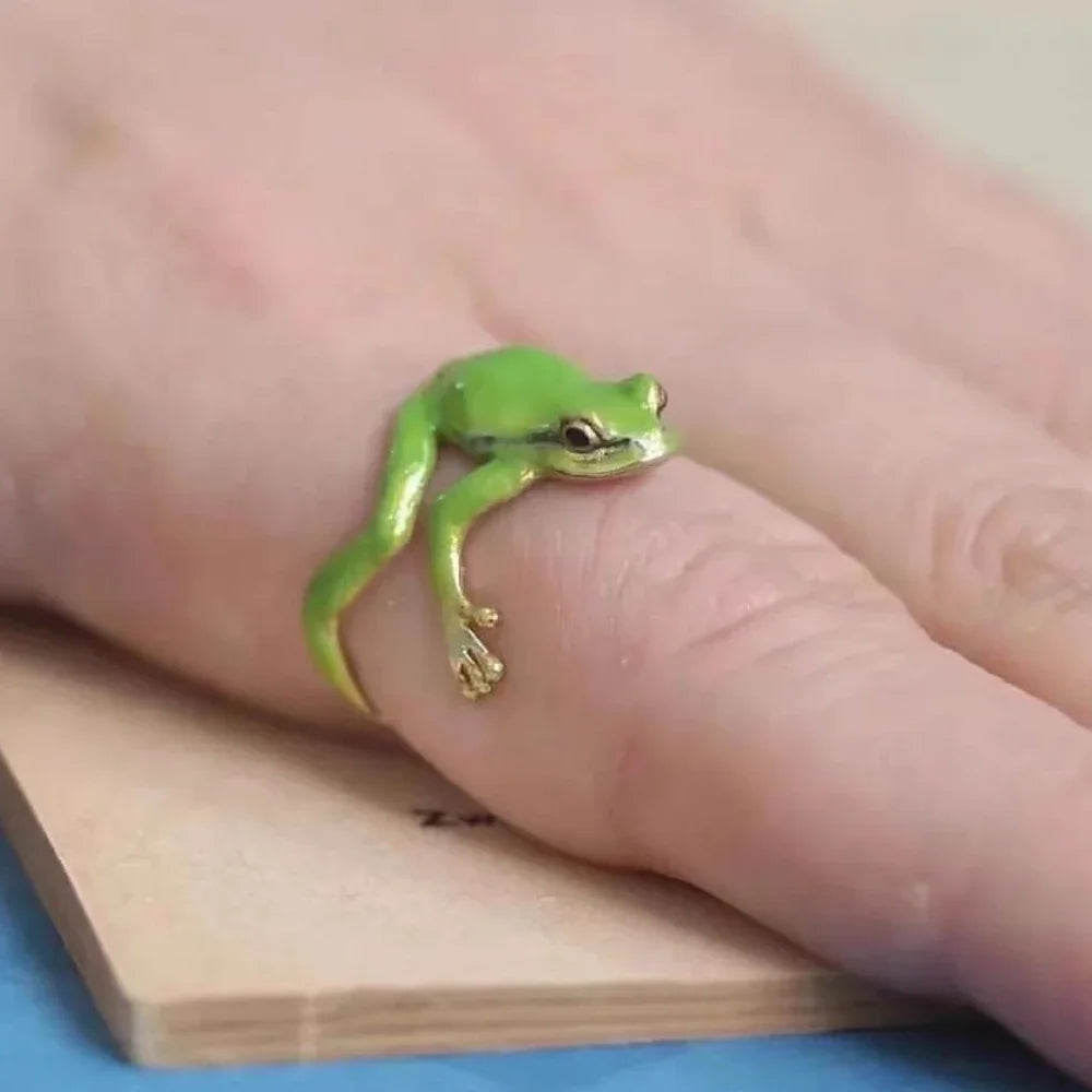 Cute Green Tree Frog Adjustable Ring