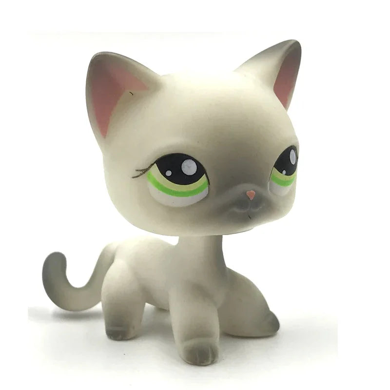 Sammlertier-Kittenfigur mit hellem grauen Fell und großen grünen Augen
