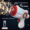 Pistolet à bulles spatial blanc avec canon rouge et 32 trous tirant des bulles contre un fond sombre.