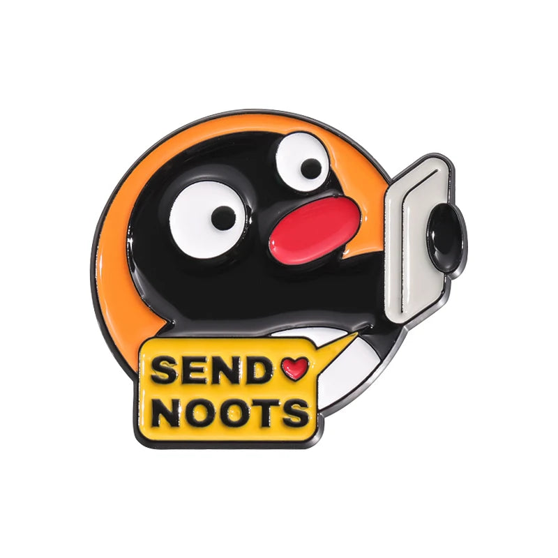 Hand-Painted Penguin Enamel Pin – Cute Cartoon Brooch for Bags, Hats & Jackets
