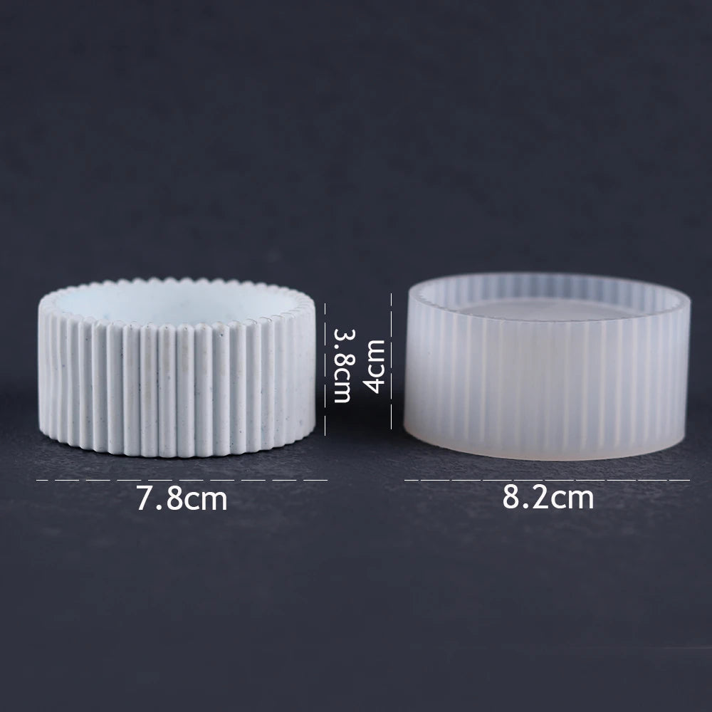 White flexible silicone mold for making vases and planters, shown with dimensions.