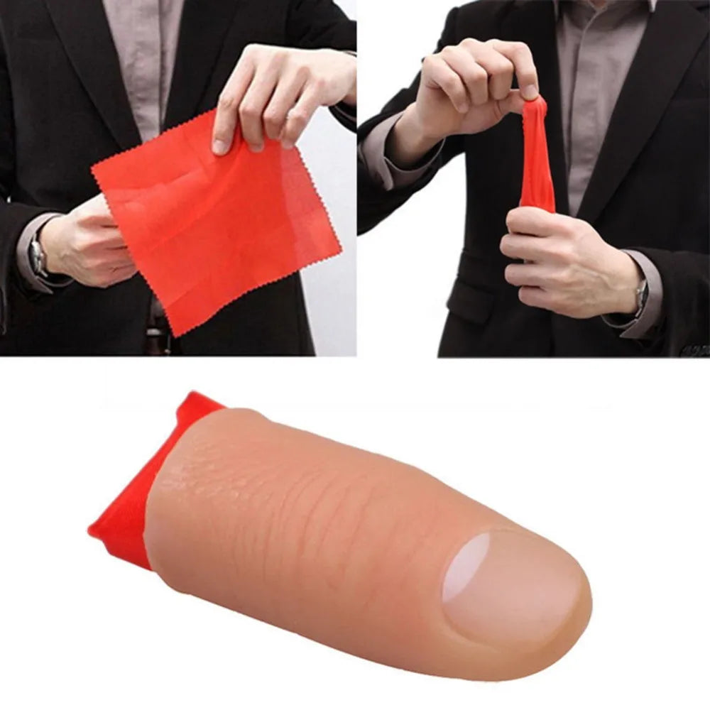 Gros plan d'un accessoire de doigt en soie rouge et d'un modèle de doigt en silicone réaliste.
