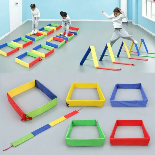 Bunter sensorischer Sprung- und Spielmatten-Set mit bunten Tunneln, Rampen und Boxen für Kinder.