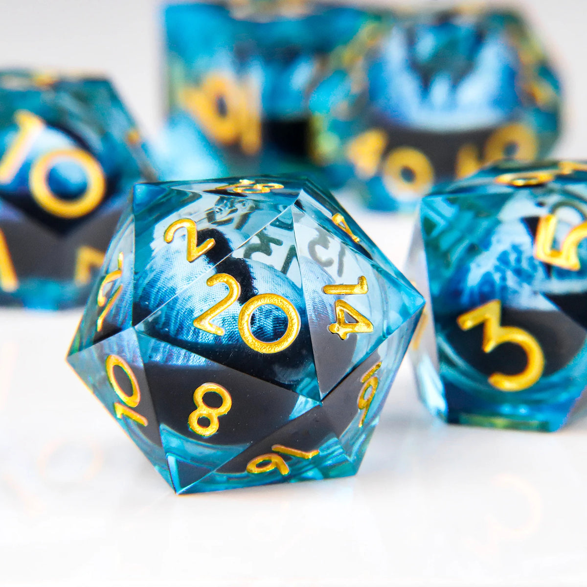 Liquid Core Polyhedral Dice Set – 7 Sharp-Edge Resin Dice with Swirling Quicksand