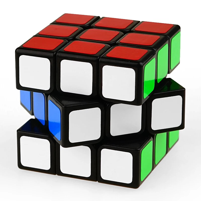 مجموعة من لعبة مكعب سحري 3x3، ذات وجوه ملونة.