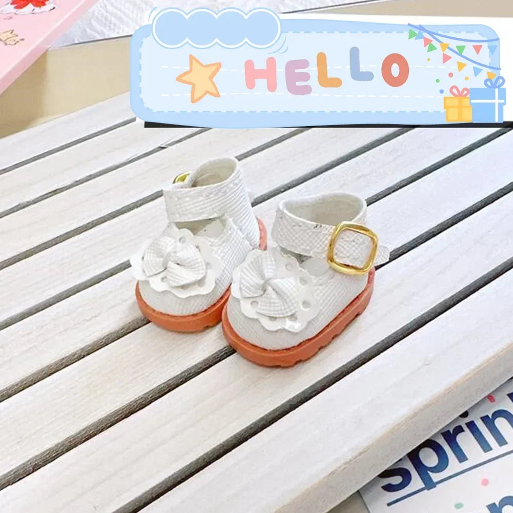 White casual sneakers with floral details and gold buckles for 17cm Labubu dolls