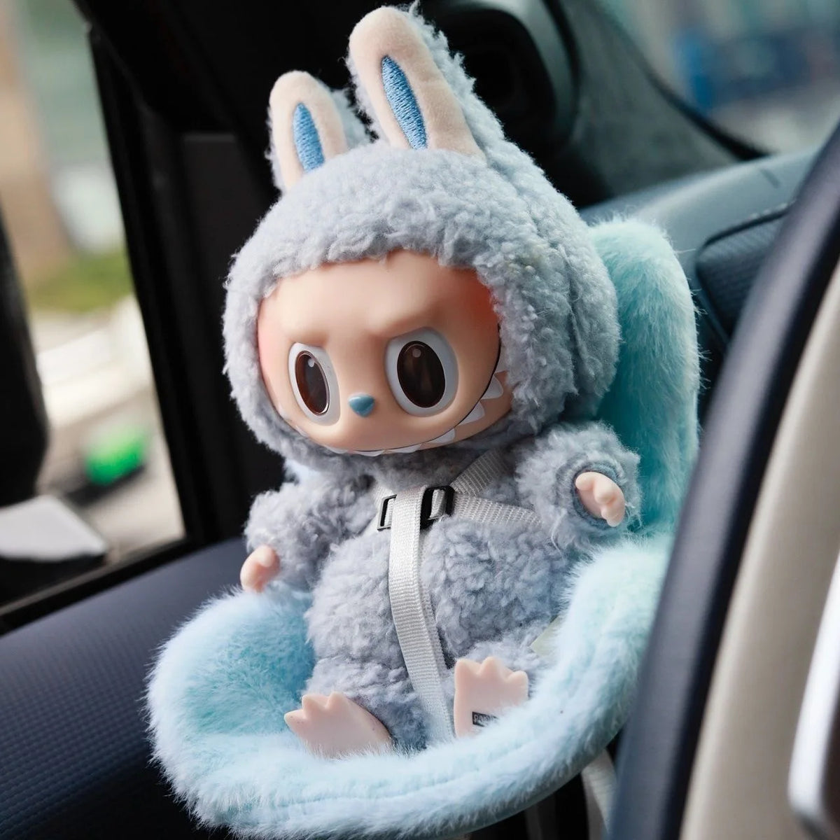 Cute Doll Car Seat & Air Vent Aromatherapy Holder
