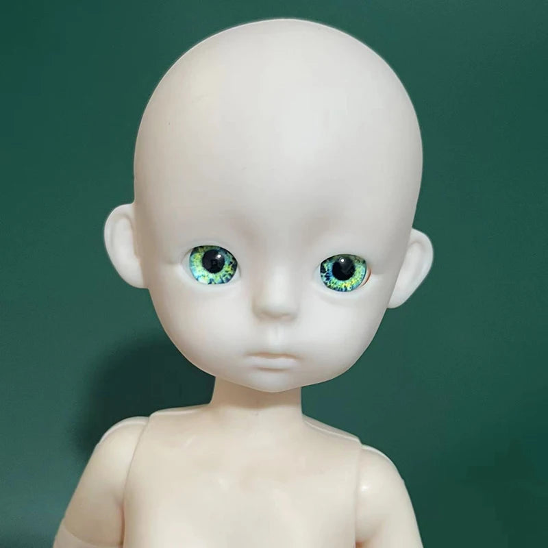 A white 1/6 scale BJD doll with large green eyes against a dark green background.
