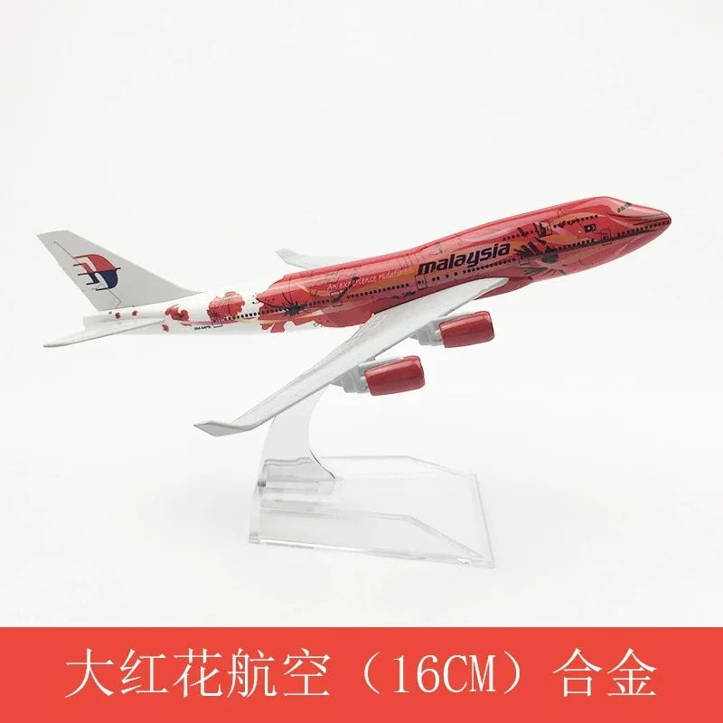 Diecast Metal Boeing Aircraft Model – 16 cm Collectible Display Piece