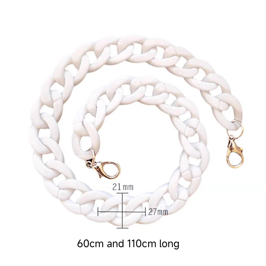A white acrylic bag chain strap with clips shown in a looped form, measuring 21mm wide.