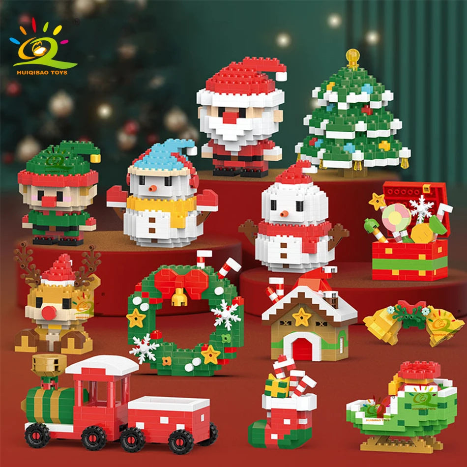 Collection de figurines de Noël en blocs miniatures, y compris Pères Noël, bonhommes de neige et décorations festives.